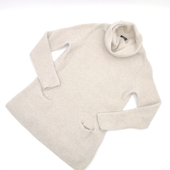 Saks Fifth Avenue Cashmere Sweater - Picture 4 of 10